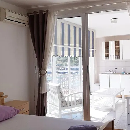 ゲストハウス Stara Posta ノヴィ・ヴィノドロスキー